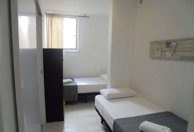 اتاق استاندارد, Easy Sants By Bossh!