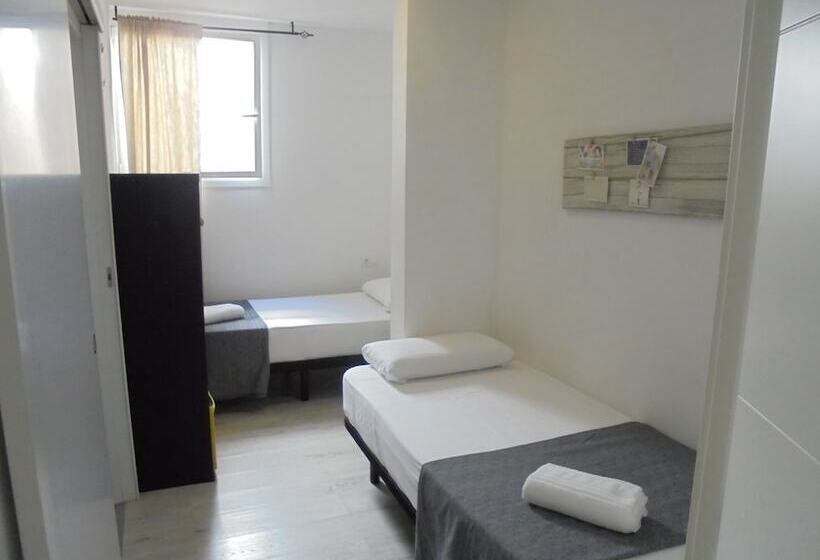 اتاق استاندارد, Easy Sants By Bossh!