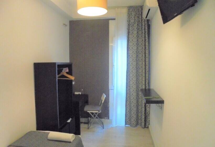 اتاق استاندارد یک نفره, Easy Sants By Bossh!