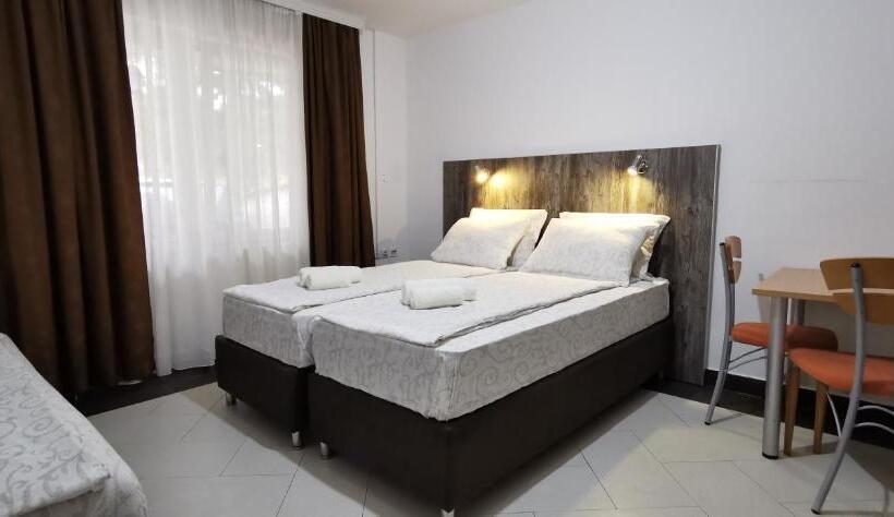 استودیو خانوادگی, Apartments Banjica
