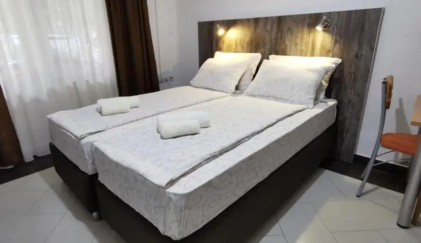 استودیو خانوادگی, Apartments Banjica