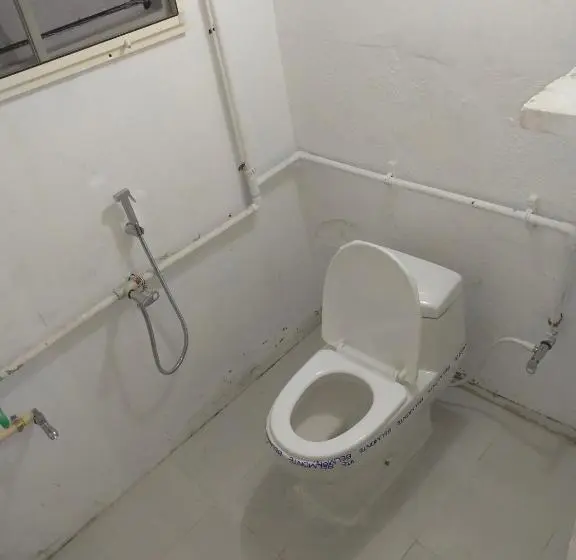 اتاق لوکس, Mayurapriya Inn