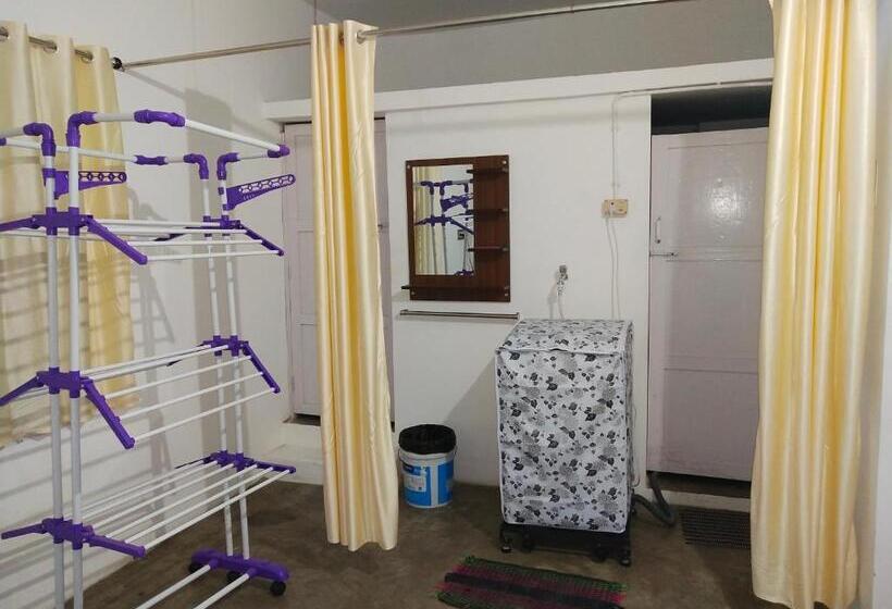 Quarto Estandar Individual, Mayurapriya Inn