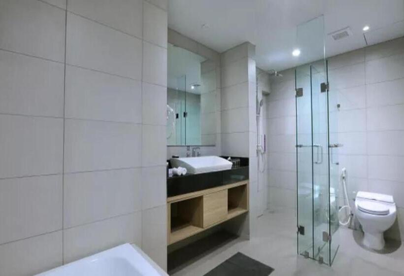 Люкс, Quest Prime Cikarang By Aston