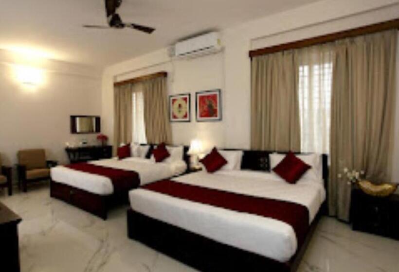 디럭스 룸, Crimson Lotus Bangalore