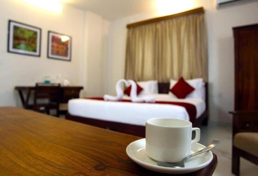 디럭스 룸, Crimson Lotus Bangalore