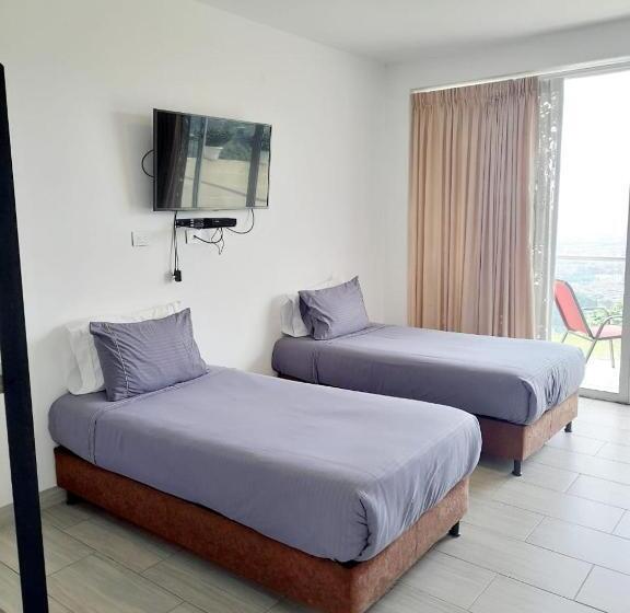 패밀리 룸, Entre Lomas