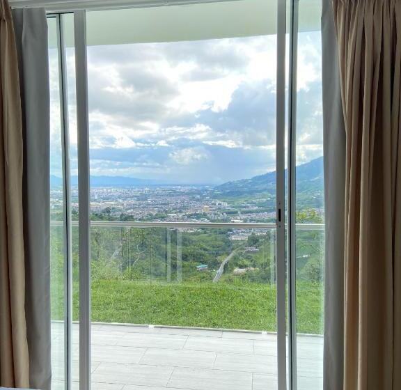 자쿠지 스위트, Entre Lomas