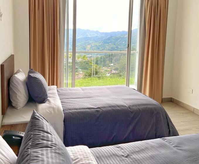 스탠다드 트리플 룸, Entre Lomas