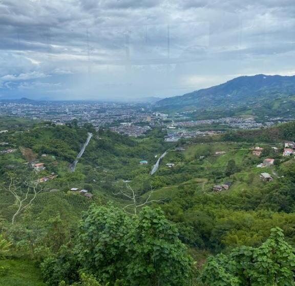 패밀리 룸, Entre Lomas