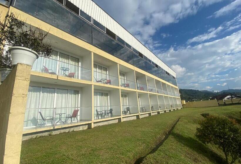 패밀리 룸, Entre Lomas