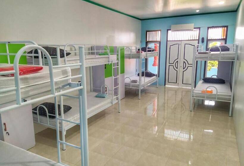Семейный Номер, I Am Backpacker Hostel