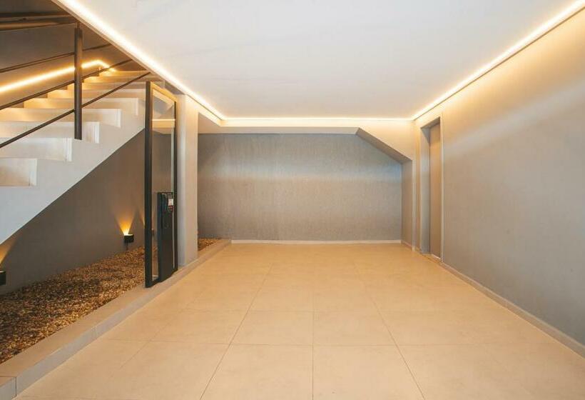 キングサイズベッドのスイートルーム, Motel Kalahari