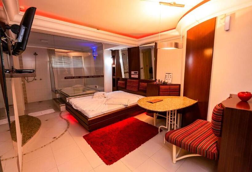 ハイドロマッサージバス付きスイート, Motel Kalahari