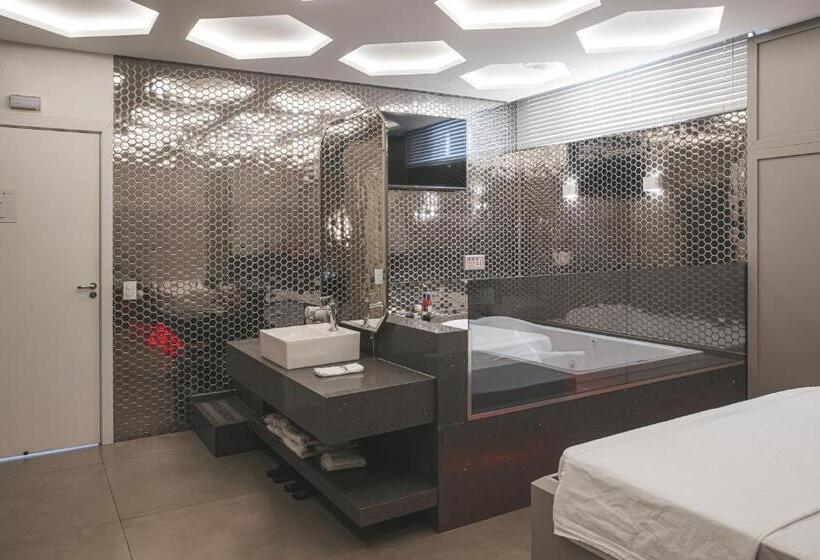 수피리어 스위트, Motel Kalahari