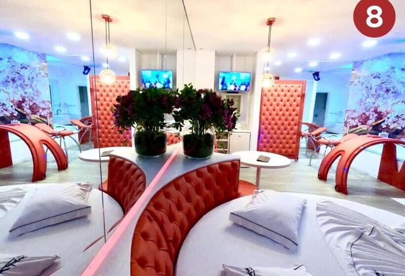 スーペリアースイート, Motel Kalahari