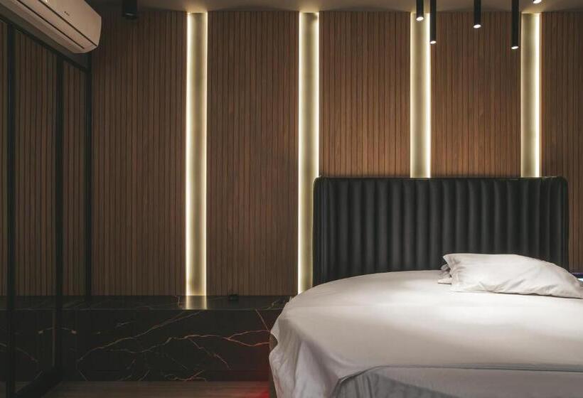 수피리어 스위트, Motel Kalahari