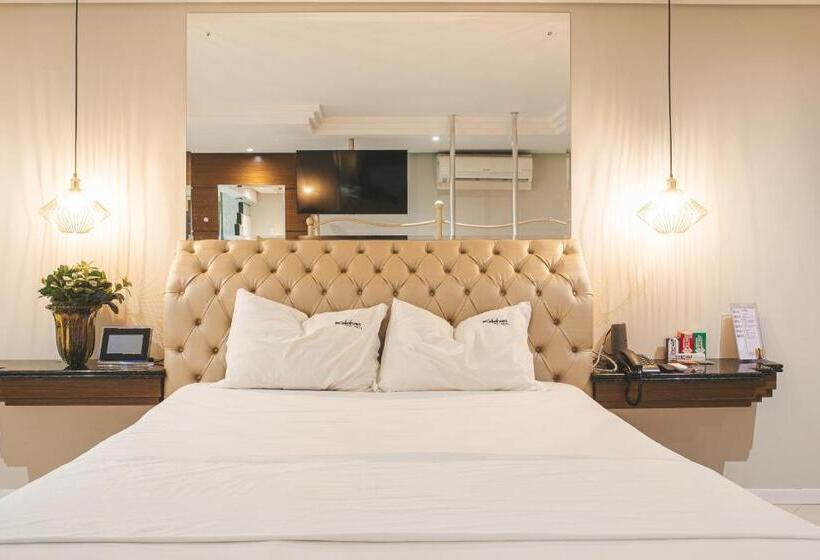 ハイドロマッサージバス付きスイート, Motel Kalahari