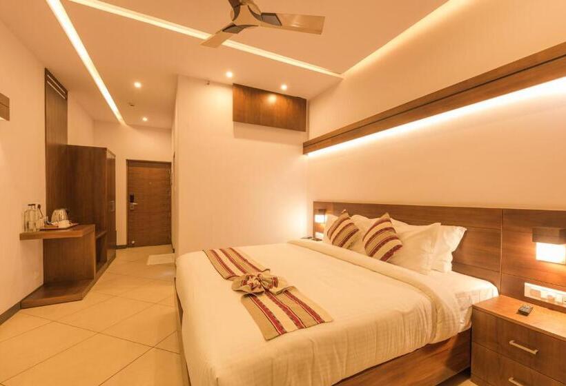 스탠다드 룸 킹사이즈 침대, Trivers Resort Munnar