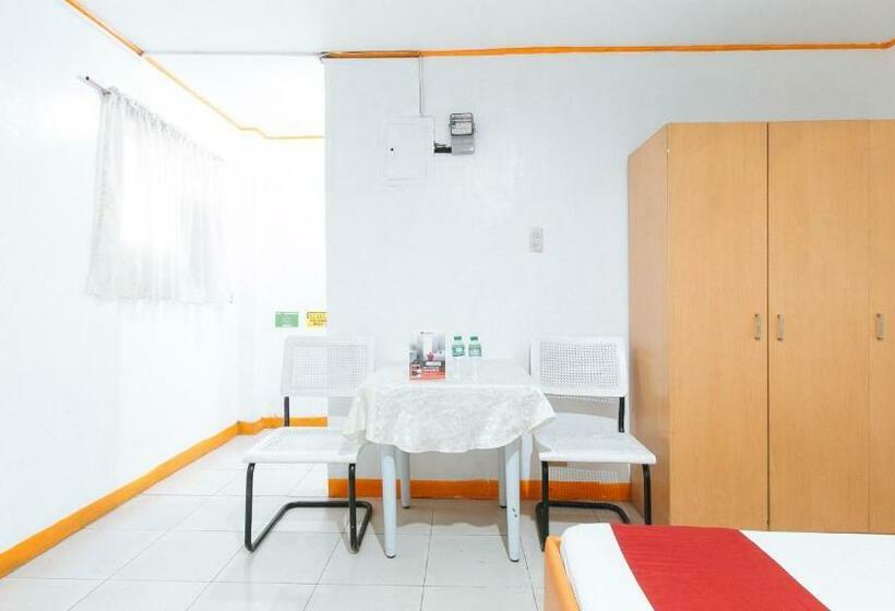 スタンダードトリプルルーム, Reddoorz Near East Avenue Medical Center