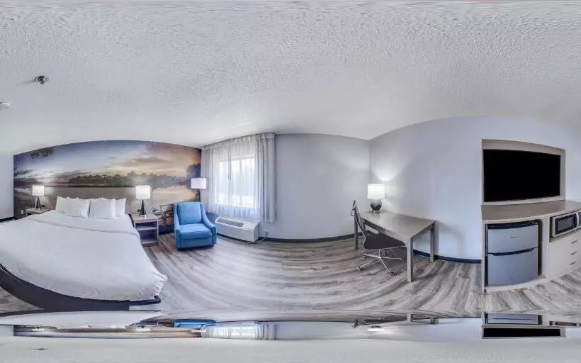 身障者適用キングサイズベッドルーム, Clarion Pointe On The Lake Clarksvillesouth Hill West