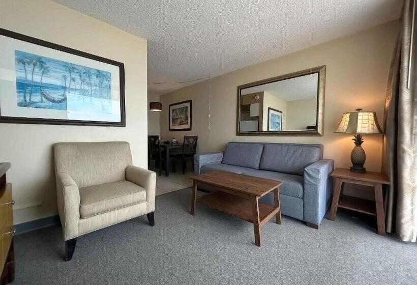 جناح إدارى, Outrigger Beach Club Resort