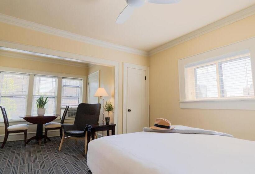 带大床的豪华间, The Plaza Hotel   Milwaukee