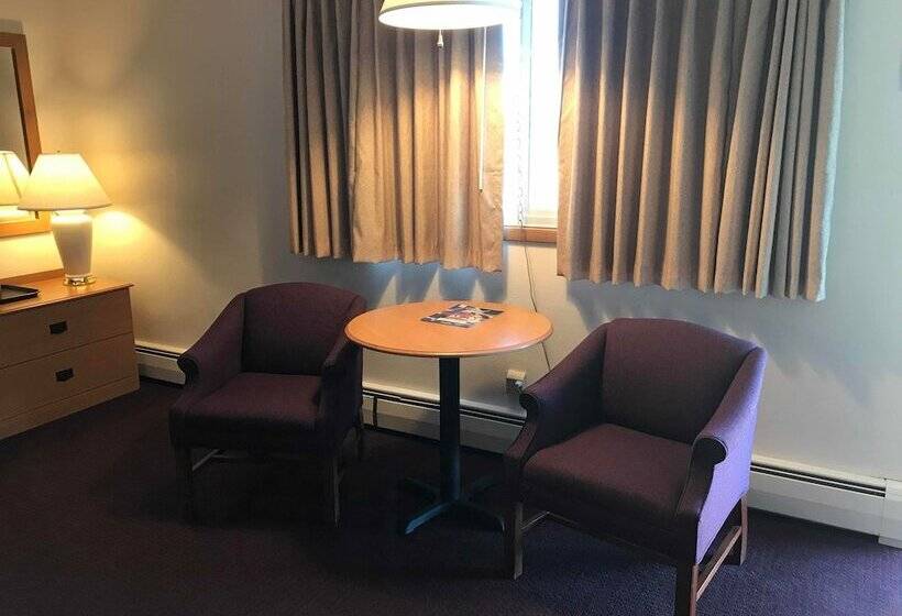 חדר סטנדרט שתי מיטות זוגיות, Paintbrush Motel