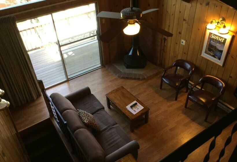 带大床的标准间, The Pines Resort & Conference Center