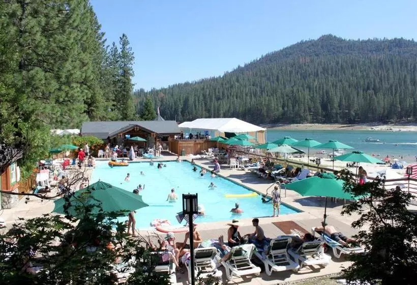 سوئیت با وان آب گرم, The Pines Resort & Conference Center