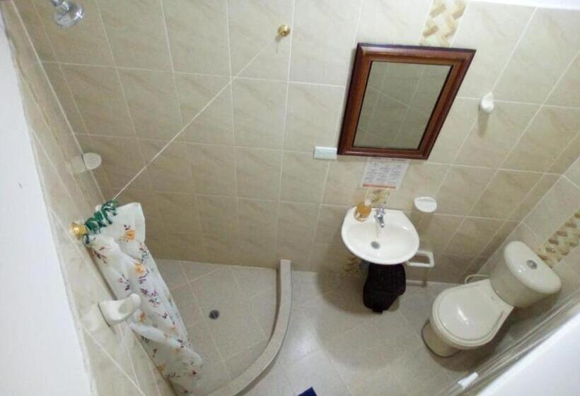 4인용 스탠다드 룸, Hostal Sarita