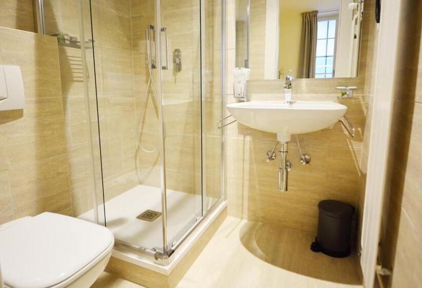 Juniorsvit Sjöutsikt, Lac