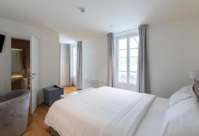 Deluxerum Sjöutsikt, Lac