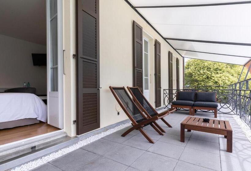 Deluxerum Sjöutsikt, Lac