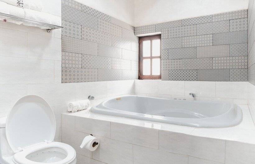 سوییت جونیور, Yox Hotel Boutique