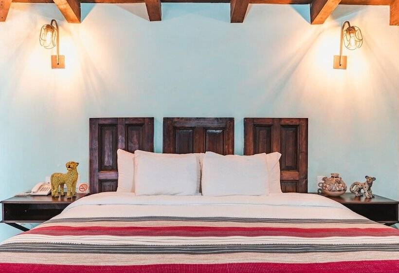 سوییت جونیور, Yox Hotel Boutique