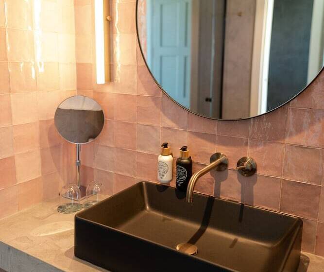 غرفة قياسية, Boho Club