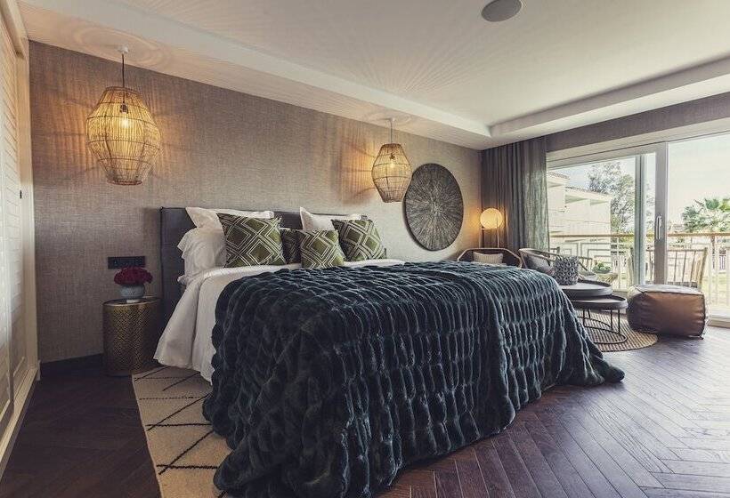 غرفة قياسية, Boho Club