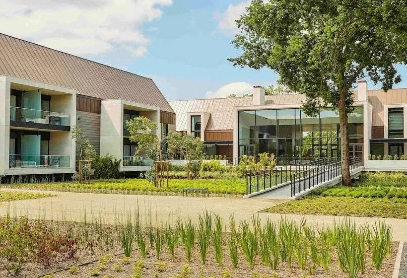 インサイドクラシックルーム, Le Domaine Des Vanneaux Golf Et Spa Mgallery
