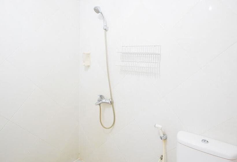 Номер Стандарт, Reddoorz Syariah Near Ragunan Zoo 3