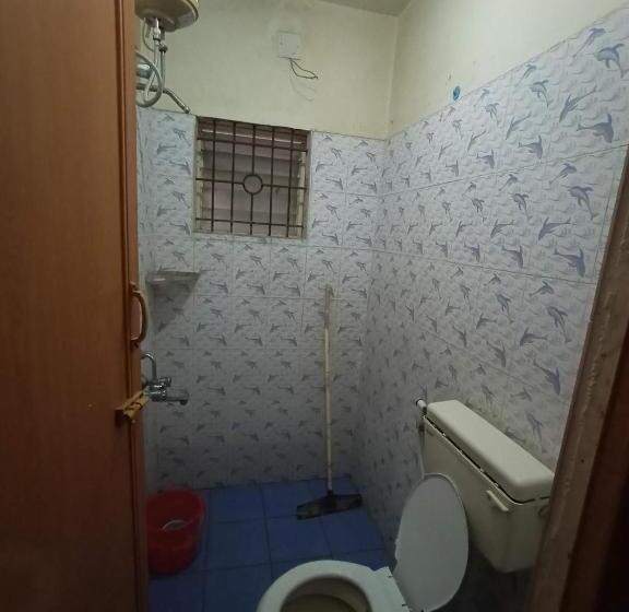 חדר סטנדרט חדר אמבטיה משותף, Professionals Pride Pg