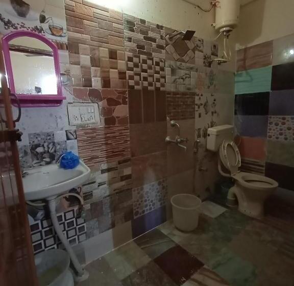 חדר סטנדרט יחיד, Professionals Pride Pg