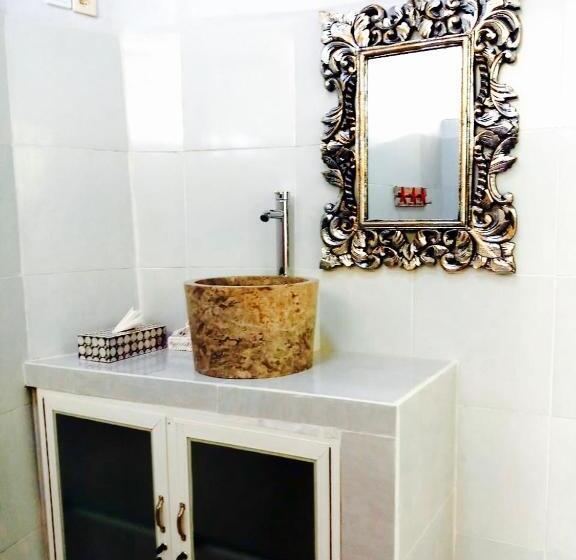 חדר דלוקס, Waenis Sunset View Hotel And Restaurant, Amed, Bali