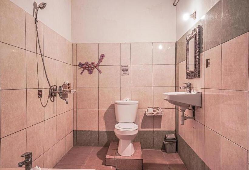 חדר דלוקס, Waenis Sunset View Hotel And Restaurant, Amed, Bali