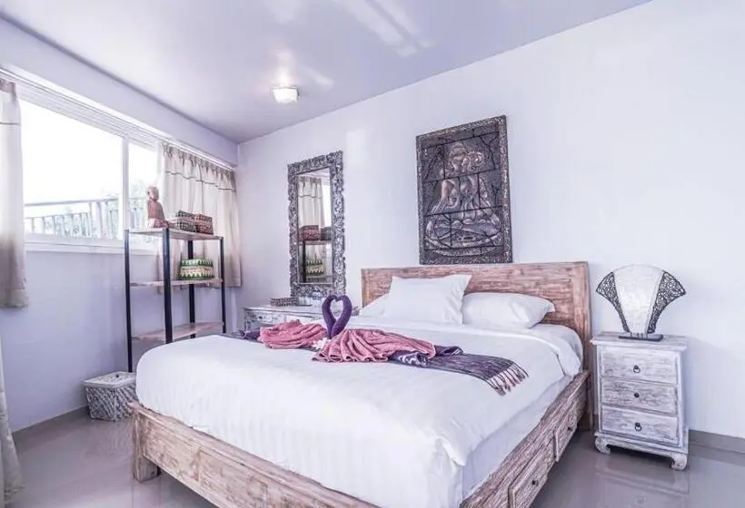 اتاق لوکس با چشم‌انداز دریا, Waenis Sunset View Hotel And Restaurant, Amed, Bali