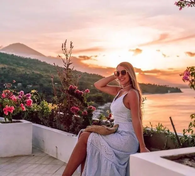 اتاق لوکس با چشم‌انداز دریا, Waenis Sunset View Hotel And Restaurant, Amed, Bali