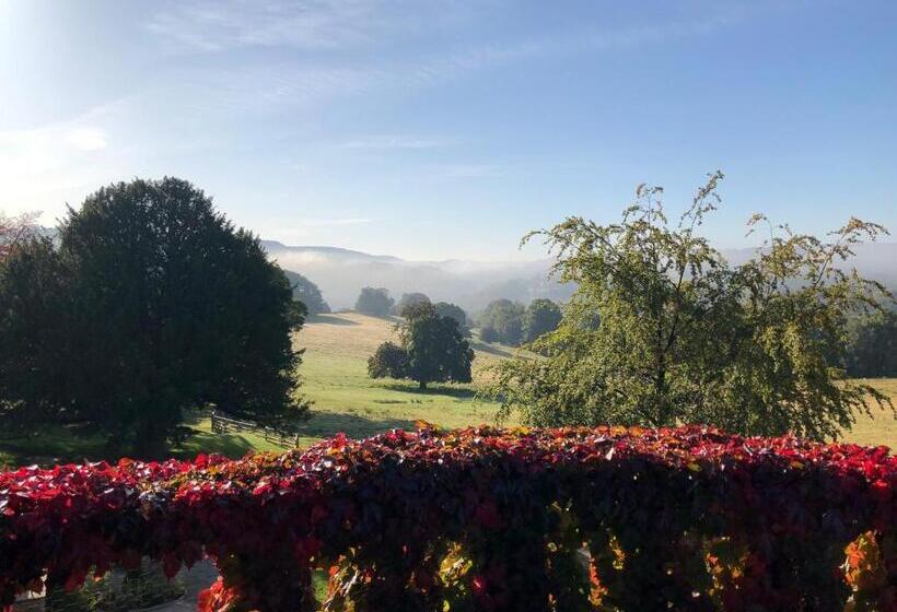 سوییت سوپریور, Florence Nightingale Suites At Lea Hurst