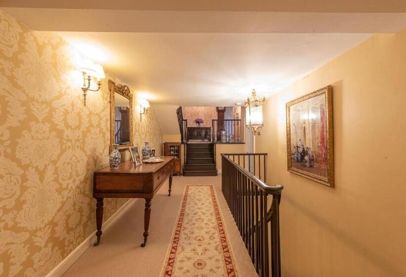 اتاق لوکس با تخت بزرگ, Florence Nightingale Suites At Lea Hurst