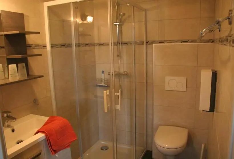 Perhehuone Vuoristonäkymä, Gîte Châtel