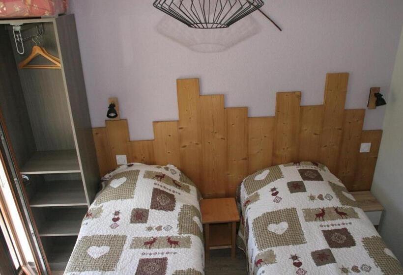 스탠다드 룸 산 전망, Gîte Châtel